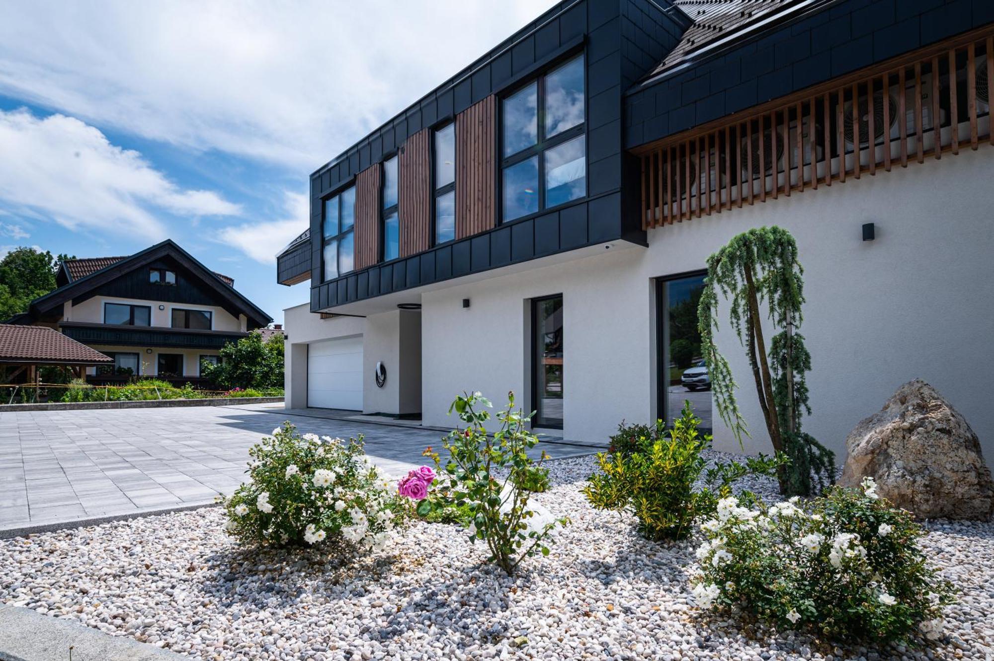 Lucka Bled Quiet Location, Free Bikes, Big Garden, Doctor Apartment Exterior photo